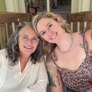 Meet your Posher, Julie